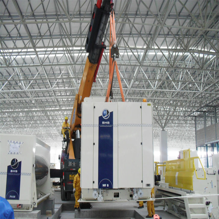 虎门港管委会起重吊装小型吊车的日常检查维护