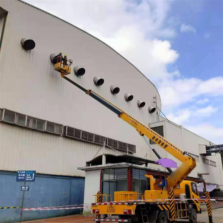 虎门港管委会高空作业车出租服务：专业广告牌安装解决方案