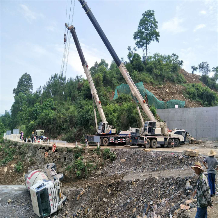虎门港管委会汽车掉沟里叫吊车救援要多少钱